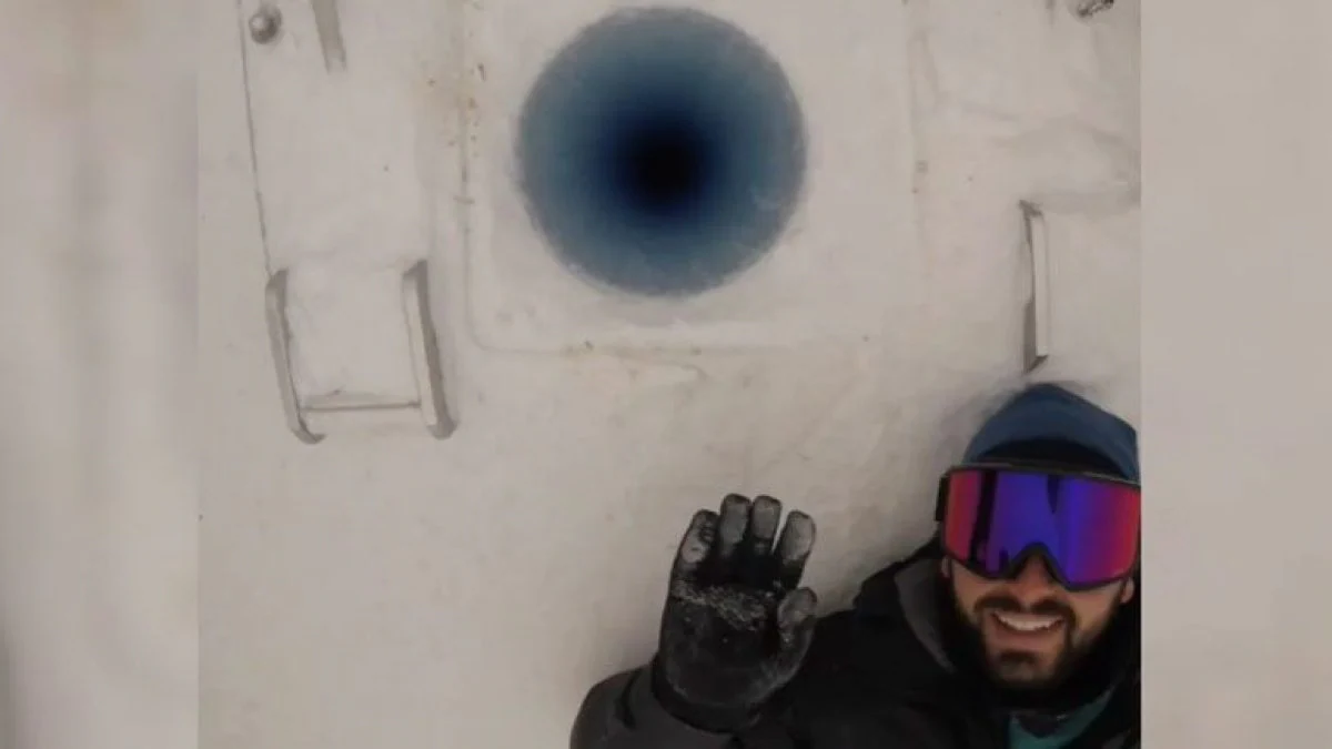 Telecamera cade in un buco di ghiaccio in Antartide, guarda il video 