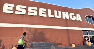 Esselunga torna con sconti al 70% e distrugge Unieuro, la tecnologia è quasi gratis