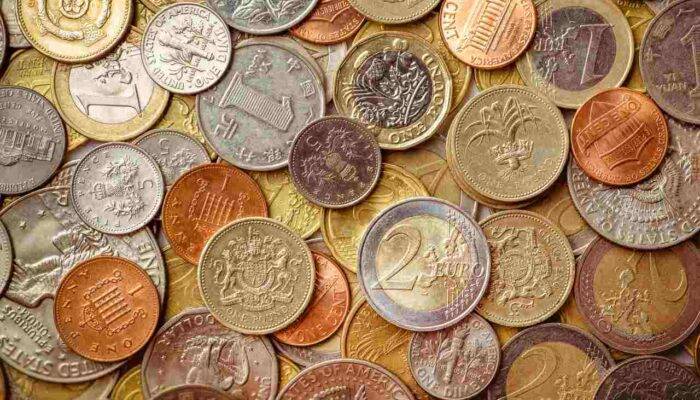 monete, banconote e SIM rare