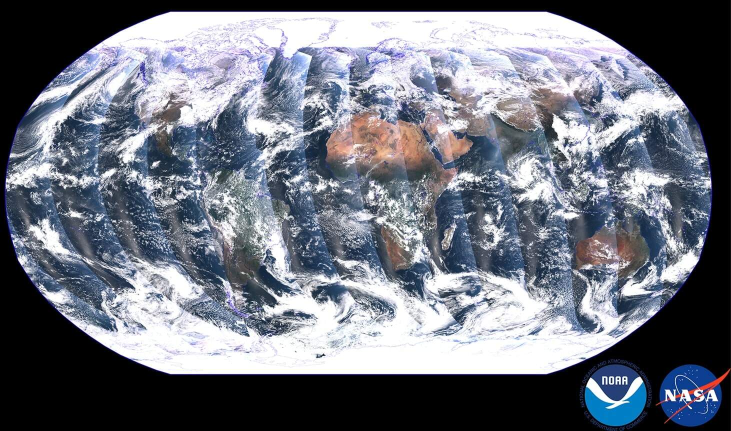 Pianeta Terra, la visione completa del globo con questa folle immagine