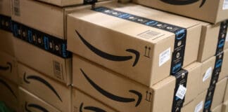 Amazon è pazza, offertone al 60% per distruggere Unieuro
