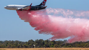 aereo vigili del fuoco caduto