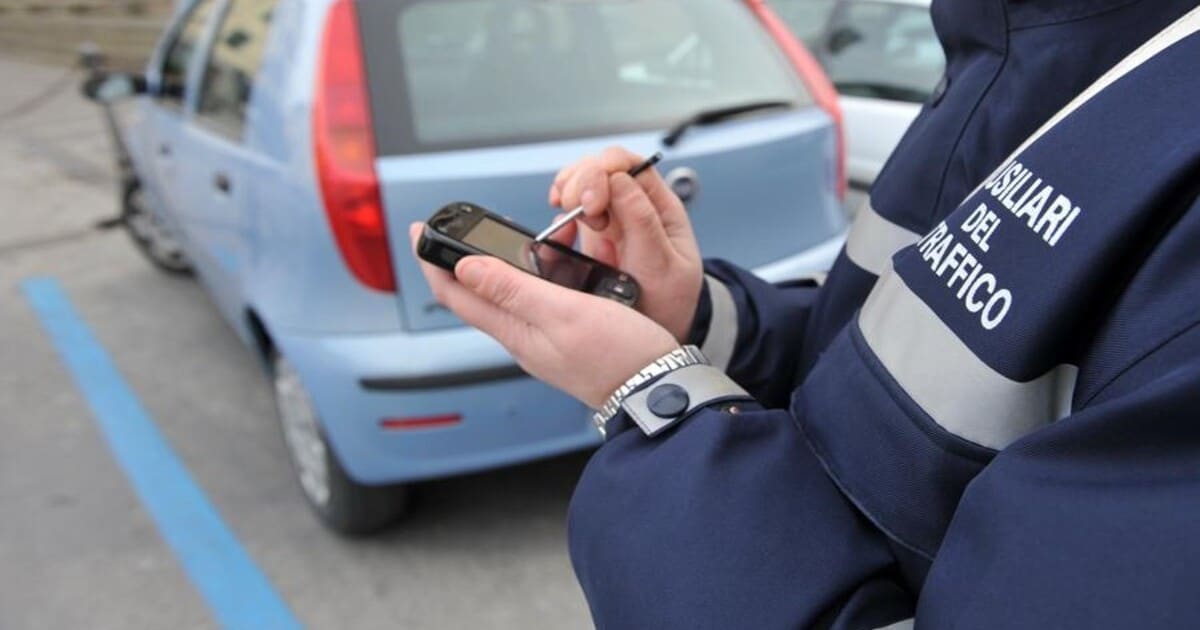 Multa auto, come scoprire se l’hai ricevuta prima che arrivi a casa