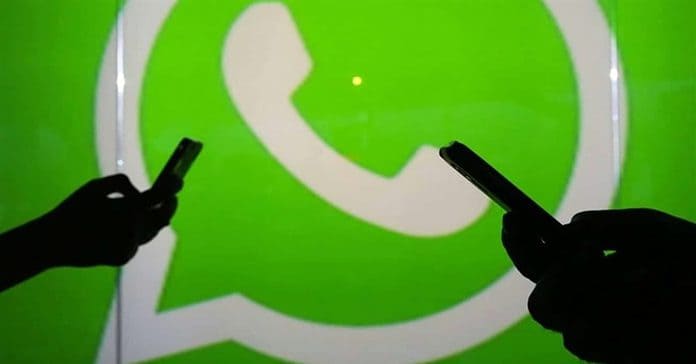 WhatsApp, le due funzioni shock da avere gratis per spiare e essere invisibili