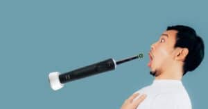 Denti sempre puliti con lo spazzolino elettrico Oral-B a soli 26€
