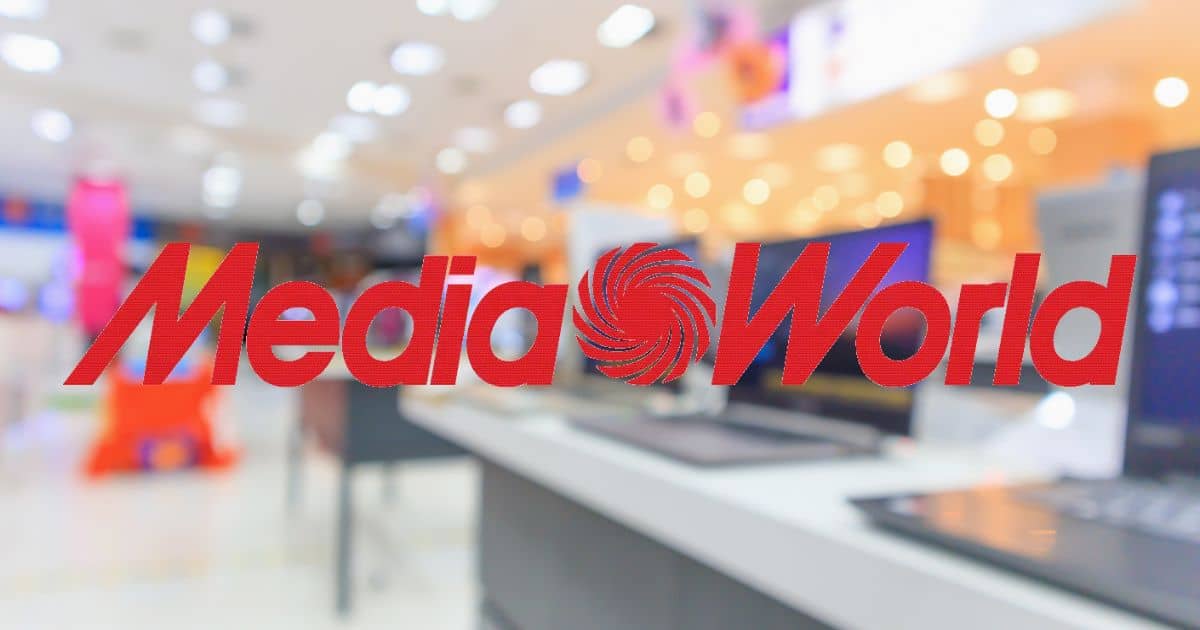 MediaWorld è impazzita, distrugge Unieuro con smartphone al 50% di sconto