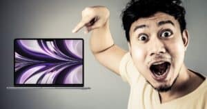 MacBook Air M2 di Apple scontato di 300€, acquistate subito il notebook più richiesto