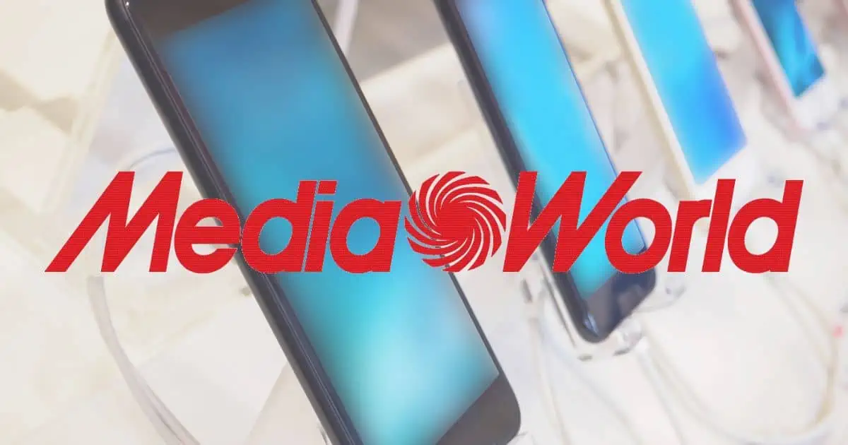 MediaWorld annienta tutti con un volantino pieno di smartphone in offerta