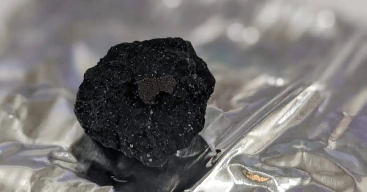 Caduto un meteorite sul balcone