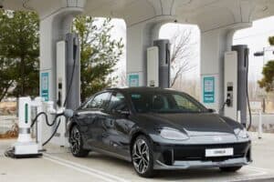 Hyundai Automatic Charging Robot