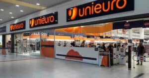 Unieuro FOLLE, le offerte al 90% di sconto distruggono Euronics
