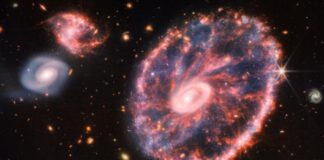 immagini della galassia tentacolare JO201