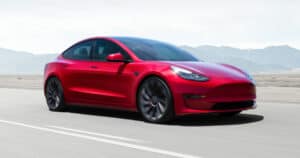 tesla-model-3-diventa-piu-conveniente-grazie-alla-riduzione-del-prezzo-in-italia