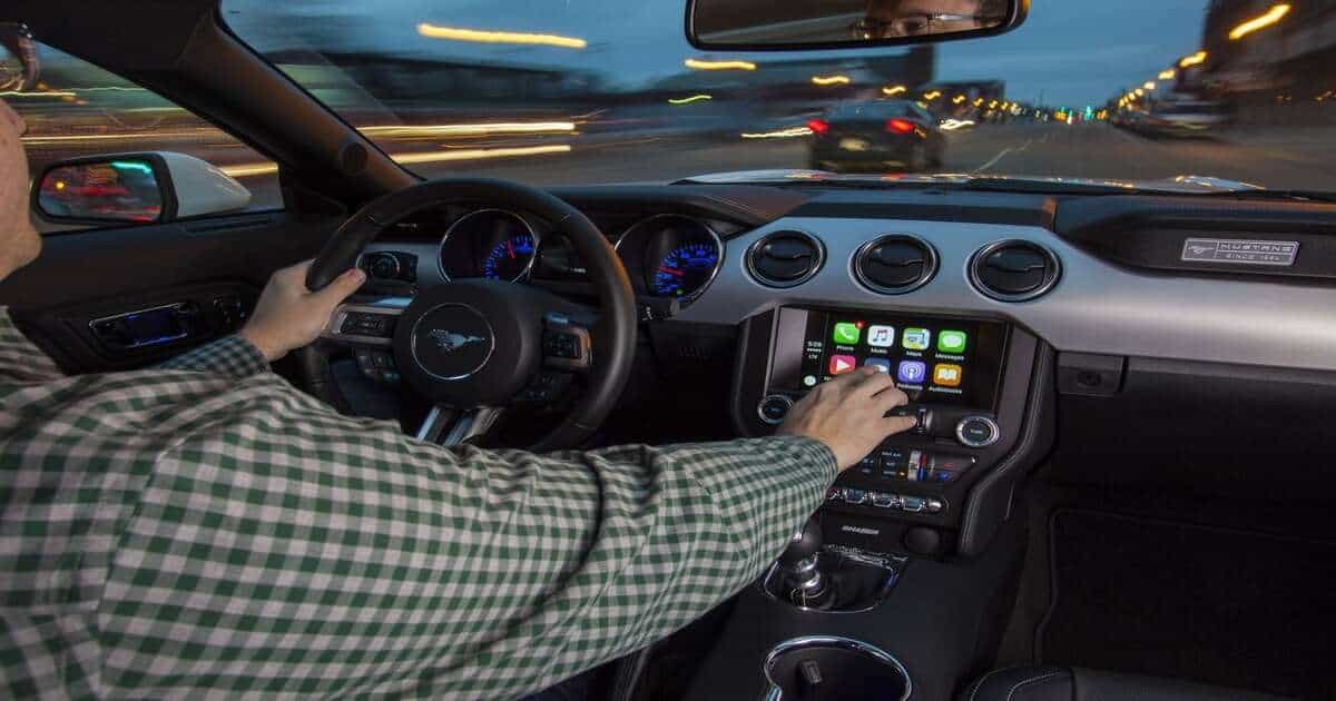 Addio per Android Auto e CarPlay sulle auto di GM
