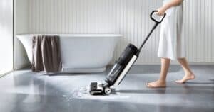 La nuova Floor S7 Pro di Tineco è una lavapavimenti, oltre che un aspirapolvere, di livello altissimo: ecco un display, il sistema di flusso d'acqua a pressione bilanciata e molto altro