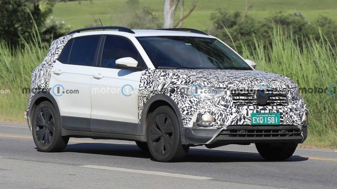 Volkswagen T-Cross restyling foto spia 1