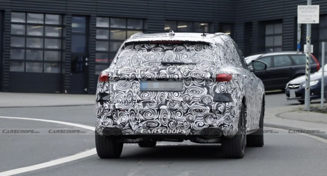Audi SQ5 foto spia 2