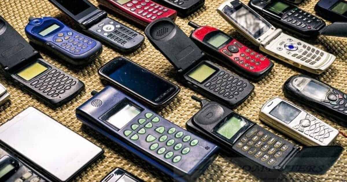 alcuni smartphone vecchi che possono valere migliaia di euro