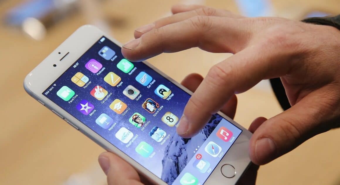 Agcom blocca gli aumenti dei contratti telefonici