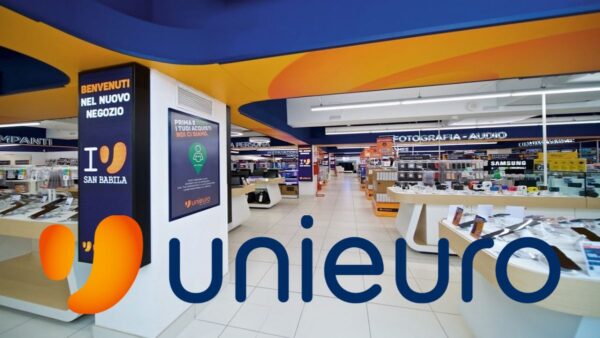 Unieuro, il volantino al 70% di sconto che regala voli aerei con gli acquisti