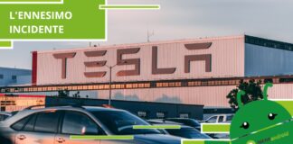 Tesla - ennesima accusa contro l'azienda, "ho dovuto schiantarmi per bloccarla"