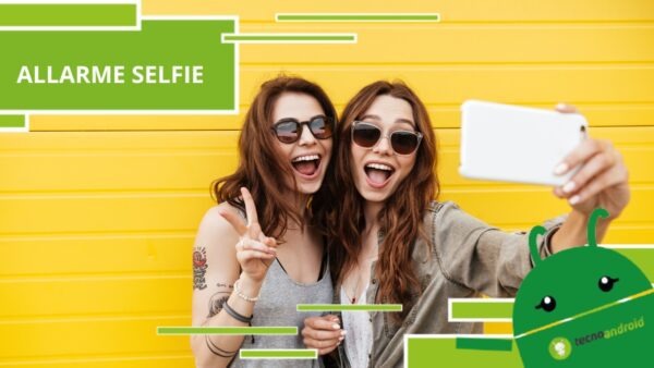 Smartphone e sole, questa abitudine comune potrebbe annientarci tutti