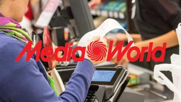 MediaWorld pazza, distrutta Unieuro con offerte gratis al 90% di sconto