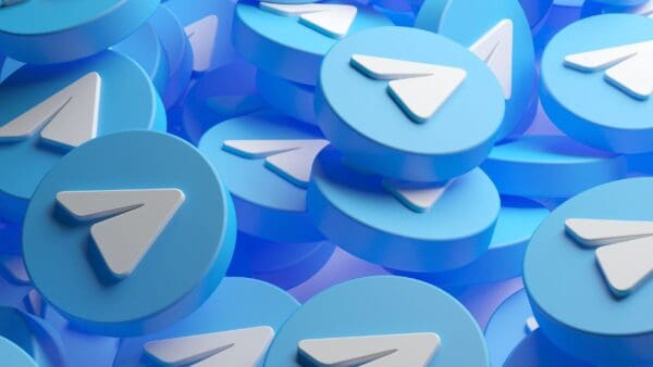 Telegram è migliore di WhatsApp. ecco perché dovete SCARICARLO subito