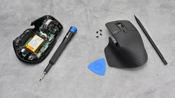Logitech, iFixit, riparazioni, carbon neutrality