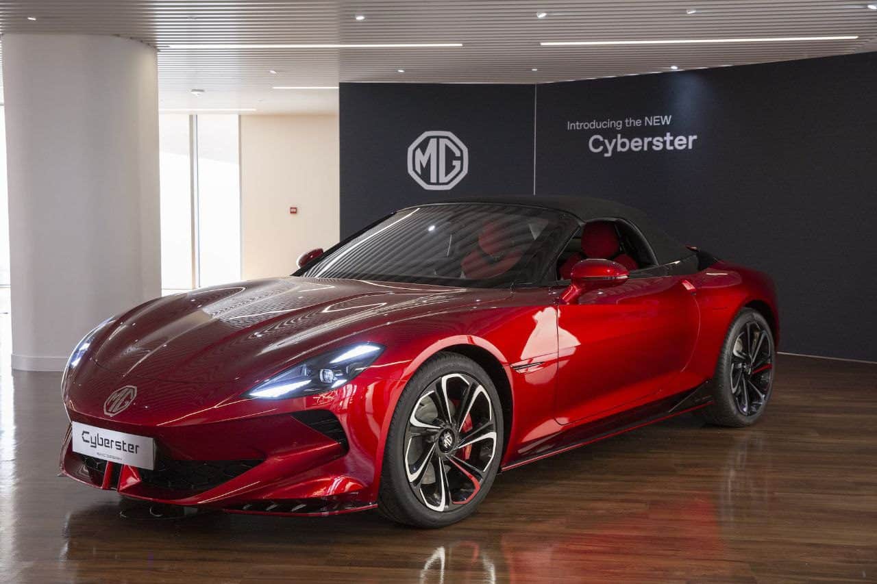 MG Cyberster, esposta per la prima volta nello showroom di Londra MG Cyberster, esposta per la prima volta nello showroom di Londra