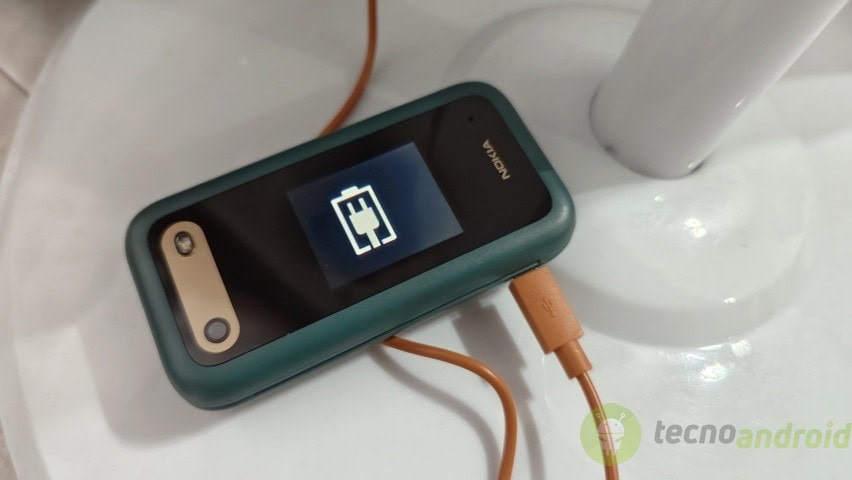 Nokia 2660 Flip (14) Nokia 2660 Flip