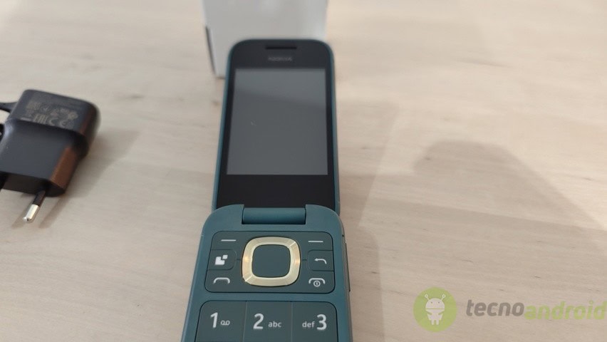 Nokia 2660 Flip (9) Nokia 2660 Flip