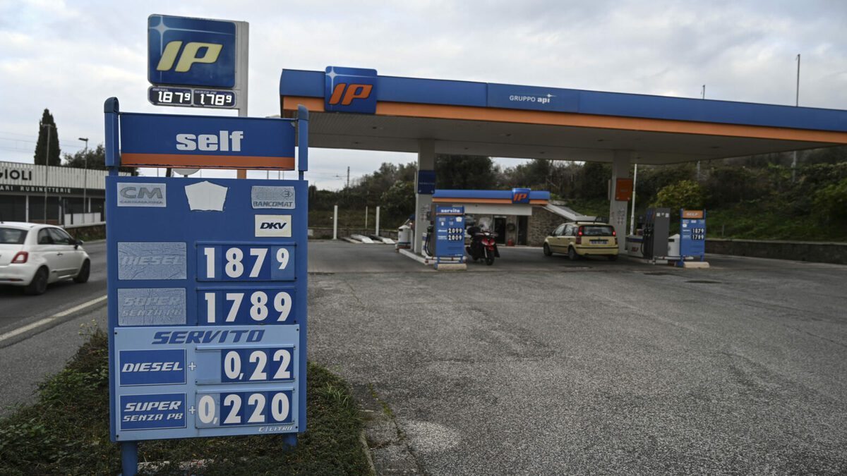 benzina-ce-preoccupazione-per-i-prezzi-in-arrivo-con-lestate