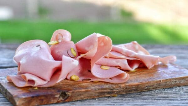 richiamo-alimentare-attenti-ai-salumi-contaminati-e-prendi-precauzioni