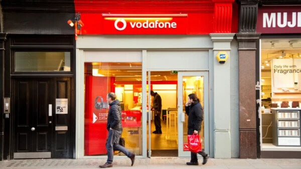 vodafone-laumento-dei-prezzi-fissi-fa-infuriare-i-clienti