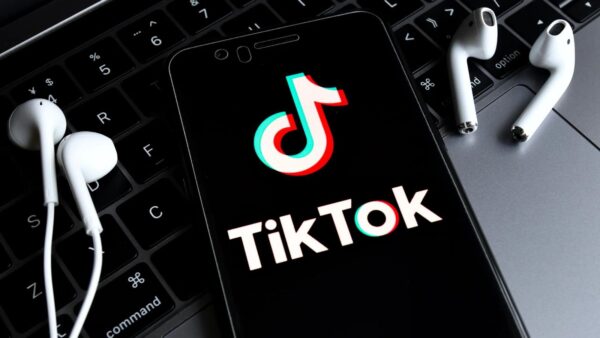 TikTok, è allarme DIPENDENZA, utente scopre un segreto nascosto
