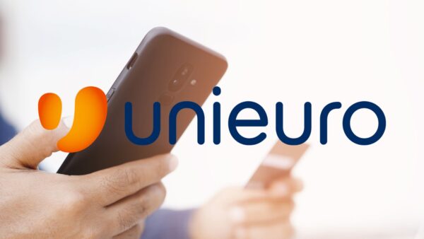 Unieuro è FAVOLOSA, volantino con prezzi al 50% e un REGALO mai visto