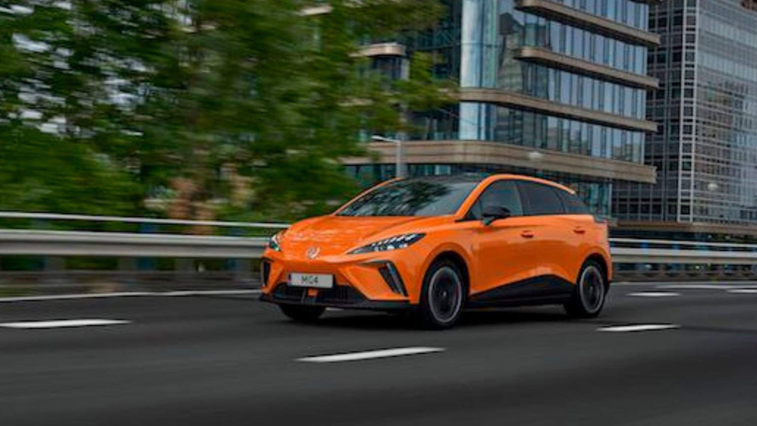 MG Italia, ecco la campagna 'Go Green', per un futuro votato all'elettrico