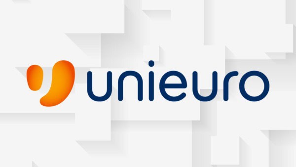 Unieuro è spaventosa, oggi regala OFFERTE al 50% sugli smartphone