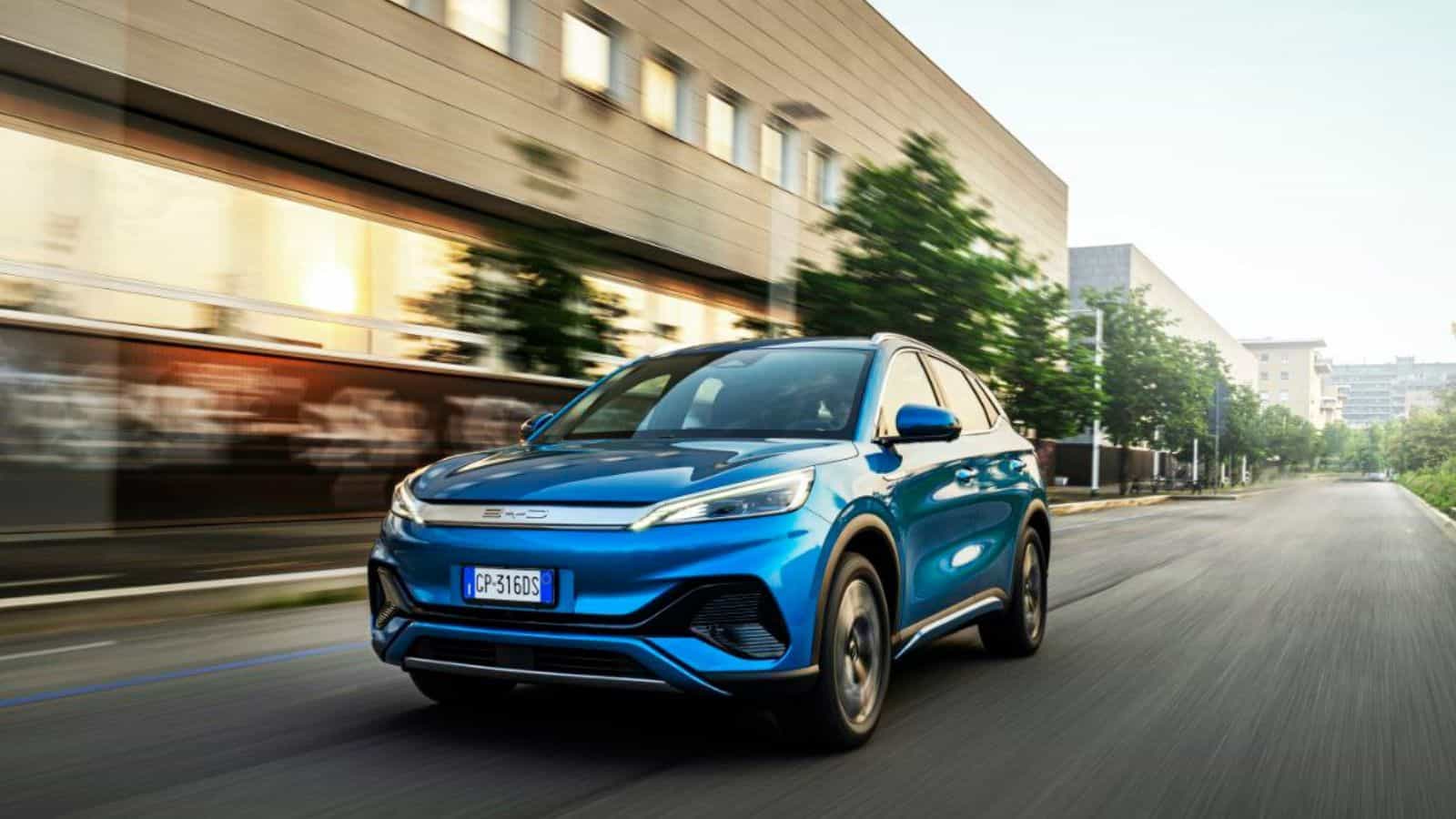 byd - dettaglio BYD e Autotorino assieme per un nuovo store vicino al Duomo di Milano