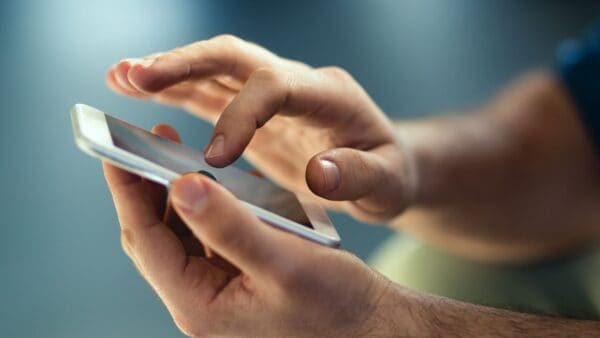 Radiazioni smartphone, ecco i modelli che dovete evitare assolutamente