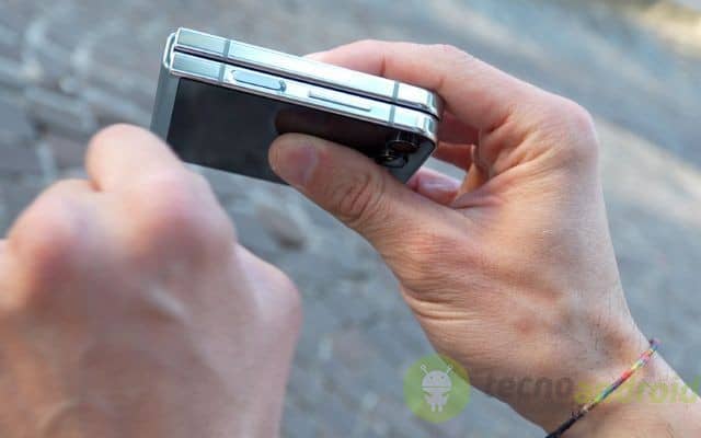 Samsung Galaxy Z Flip 5 Samsung Galaxy Z Flip 5