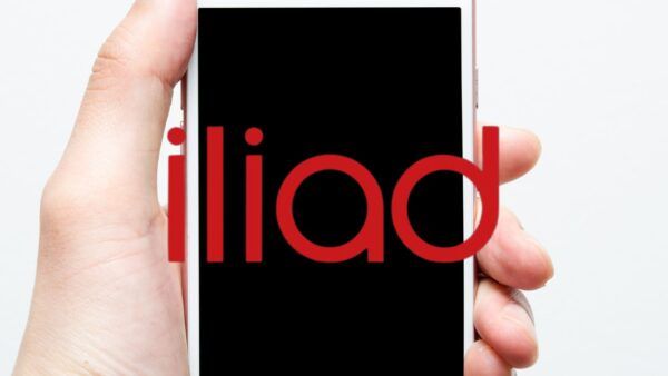 Iliad stupisce con l'OFFERTA da 180GB e un SERVIZIO gratis