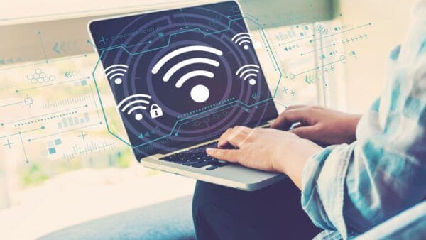 WiFi GRATIS per sempre, bollette AZZERATE con questo trucco