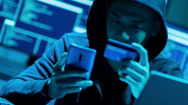 Truffa SHOCK, il conto corrente è SVUOTATO in pochi secondi