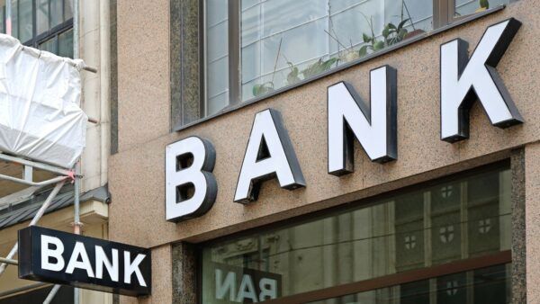 Banche e CONTI CORRENTI svuotati, ecco come vi rubano TUTTO il denaro
