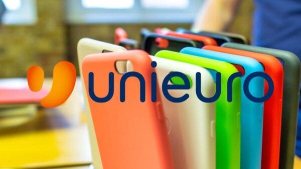 Unieuro è FOLLE, in regalo gli SMARTPHONE e prezzi al 50% su tutto