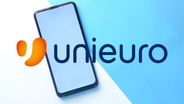 Unieuro FOLLE, regala smartphone e sconti del 75%