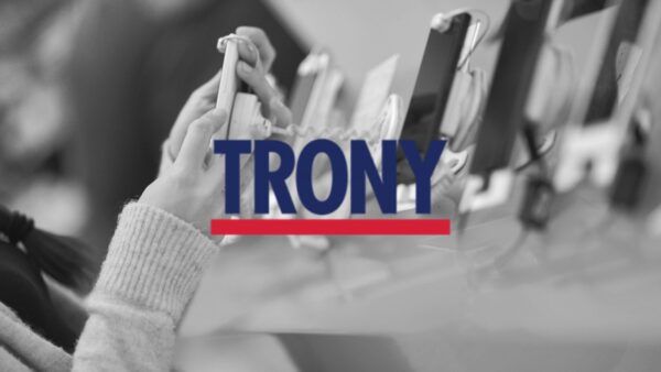 Trony sbeffeggia Unieuro con prodotti GRATIS e prezzi al 50%