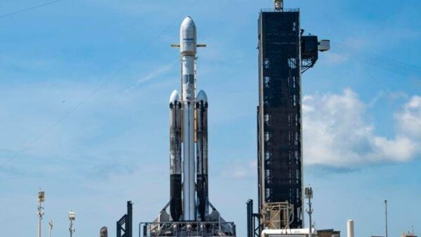 Space X, il SATELLITE gigante è stato lanciato per uno scopo